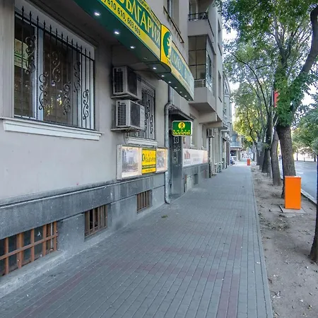 Central Shabby Chic Flat Close To Paid Parking