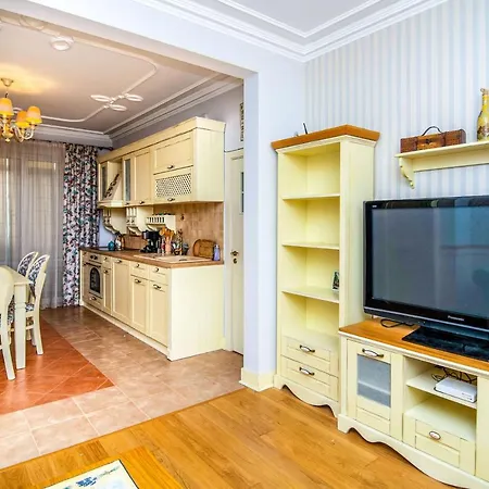 Daire Central Shabby Chic Flat Close To Paid Parking *