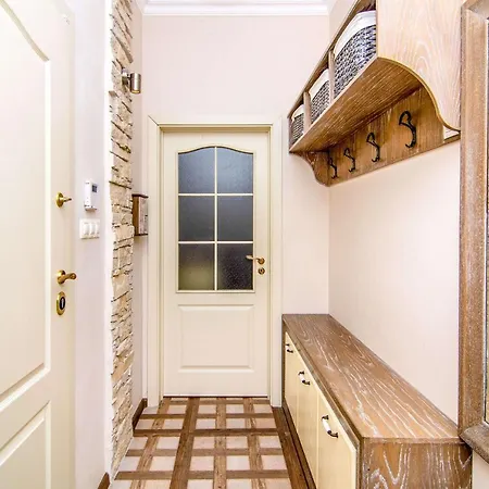 Daire Central Shabby Chic Flat Close To Paid Parking *